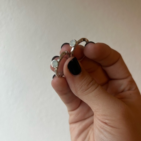 Twin Silver rings with holographic stone - Picture 4 of 5